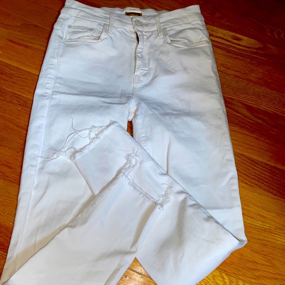 MOTHER Denim - Mother white denim. ‘Whipping the Cream’ high waisted looker ankle fray